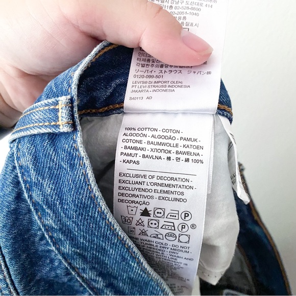 Levi's Vintage-Inspired Medium Wash Contemporary Wedgie Fit Ankle Jeans US 28 - Picture 8 of 10